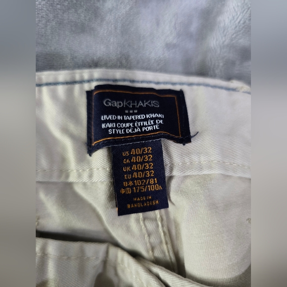 Selling GAP Khakis pants that are used - cream color and size 40W - 32L - Picture 4 of 4
